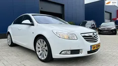 Wit, metallic lak Gebruikt 2012 Opel Insignia Cosmo Sedan | € 6.749 (Eerlijke prijs)