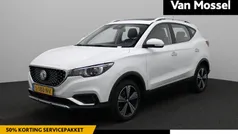 Wit Gebruikt 2021 MG ZS Luxury Sedan | € 16.995 (Eerlijke prijs)