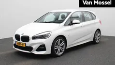 Wit Gebruikt 2021 BMW 220 Executive Stationwagen | € 22.900 (Goede deal)