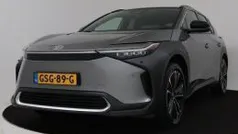 Grijs Gebruikt 2024 Toyota bZ4X Premium SUV | € 43.445 (Eerlijke prijs)