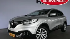 Grijs, metallic lak Gebruikt 2016 Renault Kadjar Intens SUV | € 10.940 (Eerlijke prijs)