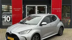 Gebruikt 2023 Toyota Yaris Hybrid Hatchback | € 20.990 (Eerlijke prijs)