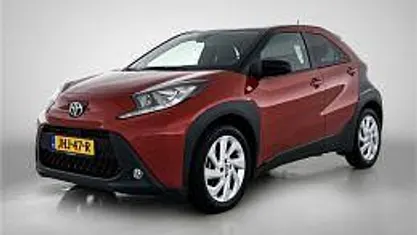 Rood Gebruikt 2022 Toyota Aygo X Limited SUV | € 17.445 (Eerlijke prijs)