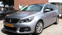 Grijs Gebruikt 2020 Peugeot 308 Premium Stationwagen | € 12.700 (Eerlijke prijs)