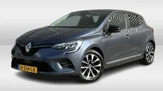 Grijs Gebruikt 2022 Renault Clio V Zen Hatchback | € 16.950 (Eerlijke prijs)