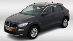 Grijs Gebruikt 2021 VW T-Roc Style SUV | € 21.950 (Goede deal)