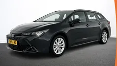 Zwart Gebruikt 2023 Toyota Corolla Active Stationwagen | € 25.790 (Eerlijke prijs)