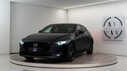 Zwart Occasion 2020 Mazda 3 Luxury Hatchback | € 23.980 (Eerlijke prijs)