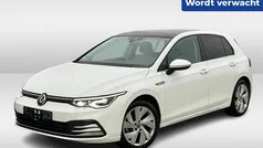Gebruikt 2020 VW Golf VII Style Hatchback | € 22.950 (Eerlijke prijs)
