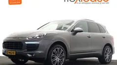 Grijs metallic Gebruikt 2016 Porsche Cayenne Chrono SUV | € 44.900 (Goede deal)
