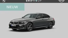 Grijs Gebruikt 2022 BMW 330 M Sport Sedan | € 43.940 (Eerlijke prijs)