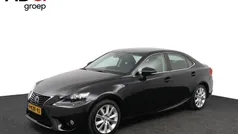 Zwart Gebruikt 2013 Lexus IS300h Sedan | € 23.950 (Eerlijke prijs)