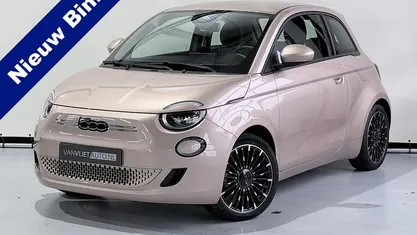 Occasion Fiat 500e Icon 86 kW (118 PK) 2023 Rood Hatchback