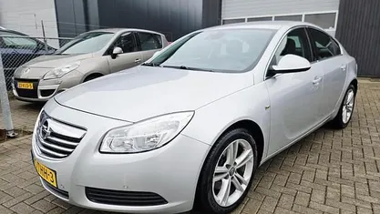 Occasion Opel Insignia Edition 179 PK (131 kW) 2012 Grijs Hatchback
