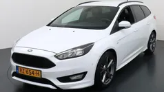 Wit Gebruikt 2018 Ford Focus ST-Line Stationwagen | € 12.995 (Eerlijke prijs)