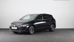 Zwart Gebruikt 2021 VW Golf VIII Style Hatchback | € 26.449 (Eerlijke prijs)