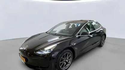 Zwart Occasion 2020 Tesla Model 3 Standard Range Sedan | € 21.495 (Eerlijke prijs)