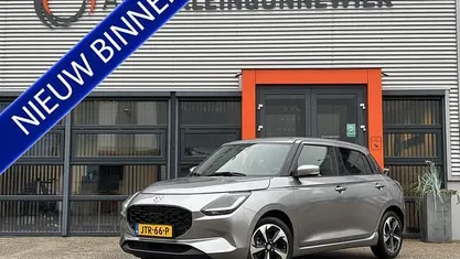 Grijs (metallic) Occasion 2025 Suzuki Swift Style Hatchback | € 21.450 (Eerlijke prijs)
