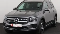 Grijs Gebruikt 2021 Mercedes 180 Sedan | € 30.995 (Eerlijke prijs)