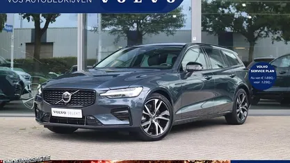 Blauw Gebruikt 2024 Volvo V60 Plus Stationwagen | € 37.950 (Eerlijke prijs)
