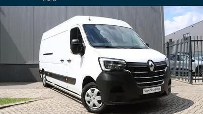 Wit Gebruikt 2023 Renault Master Van | € 17.490 (Goede deal)