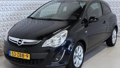 Zwart Gebruikt 2012 Opel Corsa Hatchback | € 2.999 (Eerlijke prijs)