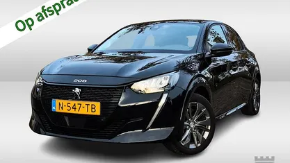 Zwart Gebruikt 2021 Peugeot e-208 Allure Hatchback | € 15.200 (Eerlijke prijs)