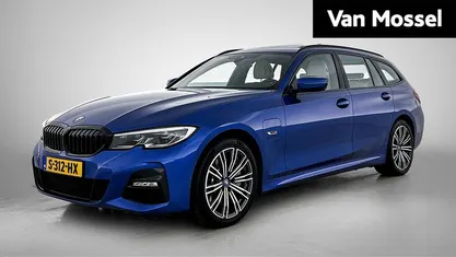 Occasion 2022 BMW 330e Basis Stationwagen | € 30.900 (Super prijs)