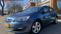Blauw Gebruikt 2013 Opel Astra Business Hatchback | € 5.900 (Eerlijke prijs)