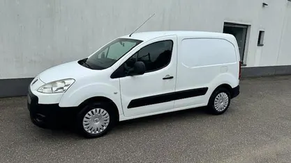 Gebruikt 2010 Peugeot Partner MPV | € 1.950 (Eerlijke prijs)