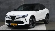 Gebruikt 2025 Alfa Romeo Junior Edizione Speciale SUV | € 36.295 (Eerlijke prijs)