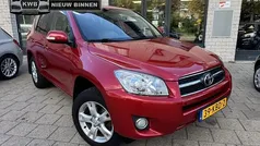 Rood Gebruikt 2009 Toyota RAV4 SUV | € 11.950 (Eerlijke prijs)