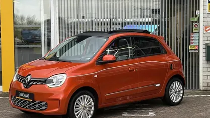 Occasion Renault Twingo Vibes 22 kW (30 PK) 2026 Oranje Hatchback