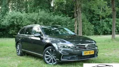 Grijs Gebruikt 2021 VW Passat Business Stationwagen | € 24.299 (Eerlijke prijs)