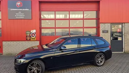 Occasion BMW 318 M Sport 136 PK (100 kW) 2019 Zwart Stationwagen