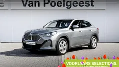 Skyscraper grey metallic (grijs metallic) Gebruikt 2024 BMW iX2 Comfort Edition SUV | € 46.450 (Goede deal)