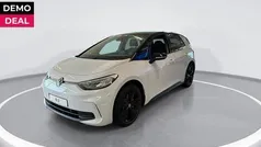 Wit Nieuw 2025 VW ID.3 Black Edition Hatchback | € 29.990 (Super prijs)