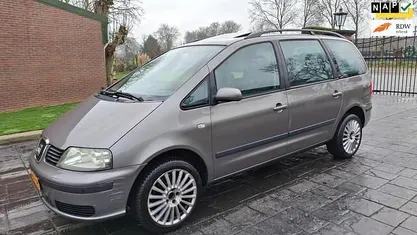 Grijs (metallic) Gebruikt 2003 Seat Alhambra MPV | € 1.950 (Eerlijke prijs)