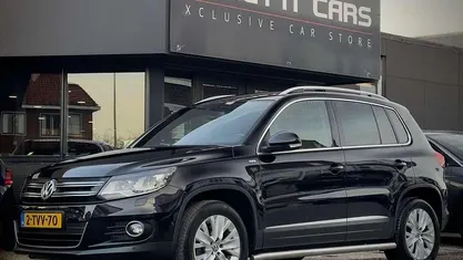 Zwart (metallic) Gebruikt 2013 VW Tiguan Sport SUV | € 9.900 (Eerlijke prijs)