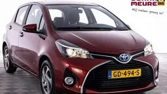 Rood Gebruikt 2015 Toyota Yaris Hybrid Hatchback | € 14.490 (Eerlijke prijs)