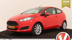 Rood Gebruikt 2014 Ford Fiesta Style Hatchback | € 6.699 (Eerlijke prijs)
