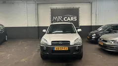 Grijs, metallic lak Gebruikt 2006 Hyundai Tucson Dynamiq SUV | € 3.450 (Eerlijke prijs)