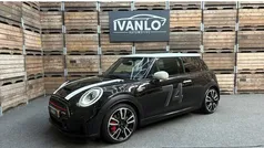Zwart Gebruikt 2022 Mini John Cooper Works Essential Hatchback | € 36.450 (Eerlijke prijs)