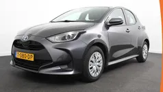 Grijs Gebruikt 2023 Toyota Yaris Hybrid Comfort Hatchback | € 21.785 (Eerlijke prijs)