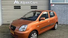 Oranje Gebruikt 2004 Kia Picanto LX Hatchback | € 1.850 (Eerlijke prijs)