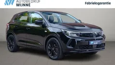 Zwart, metallic lak Gebruikt 2024 Opel Grandland X SUV | € 26.450 (Goede deal)