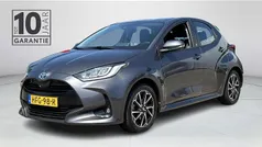 Grijs Gebruikt 2023 Toyota Yaris Hybrid Hatchback | € 23.250 (Eerlijke prijs)