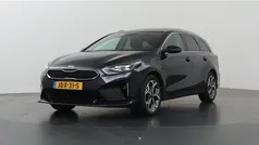 Zwart Gebruikt 2021 Kia Ceed Hatchback | € 21.630 (Eerlijke prijs)
