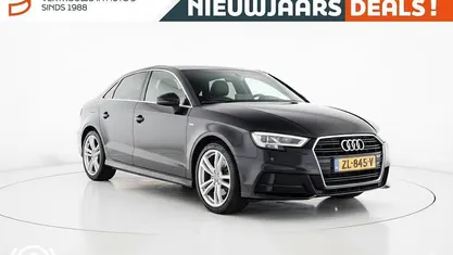 Gebruikt 2019 Audi A3 S-Line Sedan | € 18.950 (Eerlijke prijs)