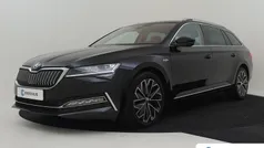 Zwart Gebruikt 2022 Skoda Superb LAURIN & KLEMENT Stationwagen | € 31.395 (Eerlijke prijs)